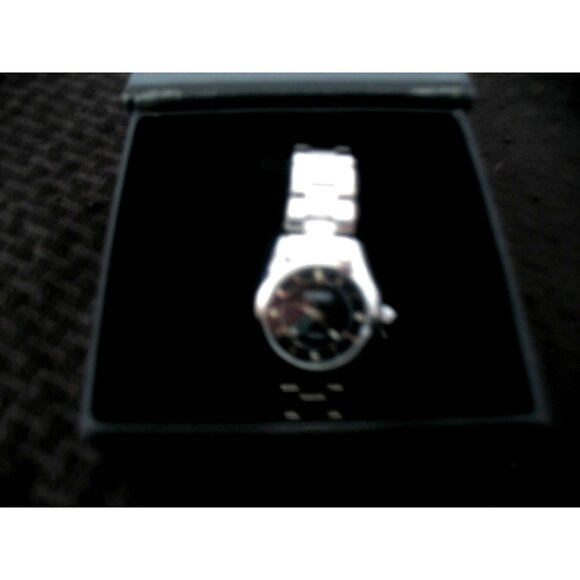 Jones New York Women's Watch New in Box Working Stainless Steel Classic - Picture 1 of 5